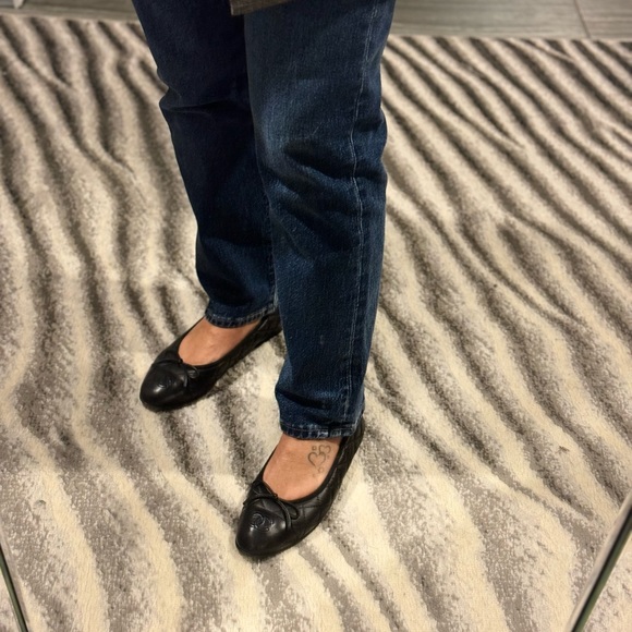 Chanel flats Black Aged Calfskin Quilted Cap Toe Ballerina Flats Size 37 - Picture 12 of 12